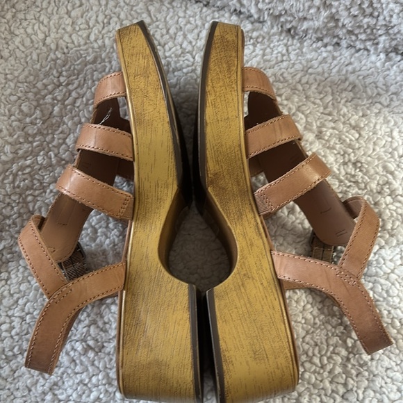 Lucky Brand strappy platform sandals, size 8 - Picture 4 of 8